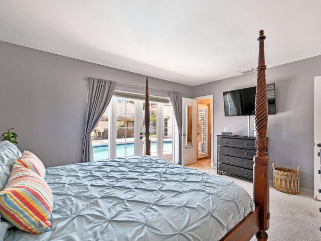 Дом в аренду по адресу 904 SE 12th Street - фото 6464107