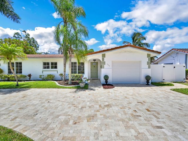 Дом в аренду по адресу 904 SE 12th Street - фото 6464123