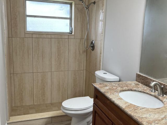 Дом в аренду по адресу 3421 NW 25th Terrace - фото 6795506