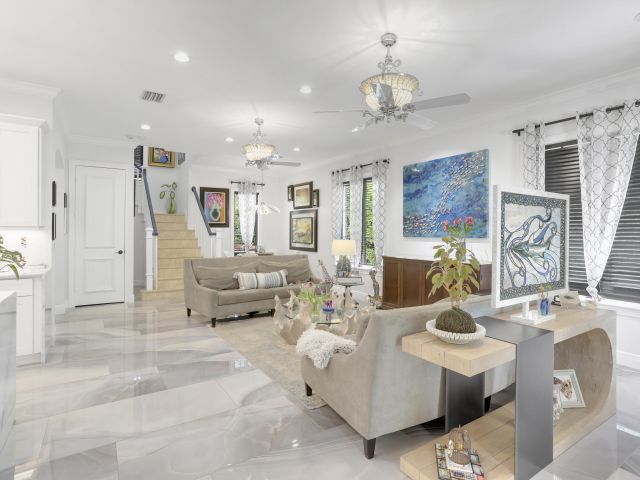 Дом в аренду по адресу 1020 Miramar Drive - фото 6505669