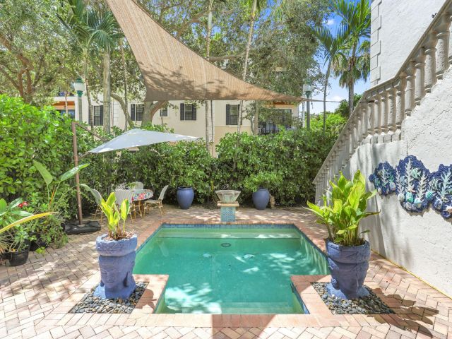 Дом в аренду по адресу 1020 Miramar Drive - фото 6505672