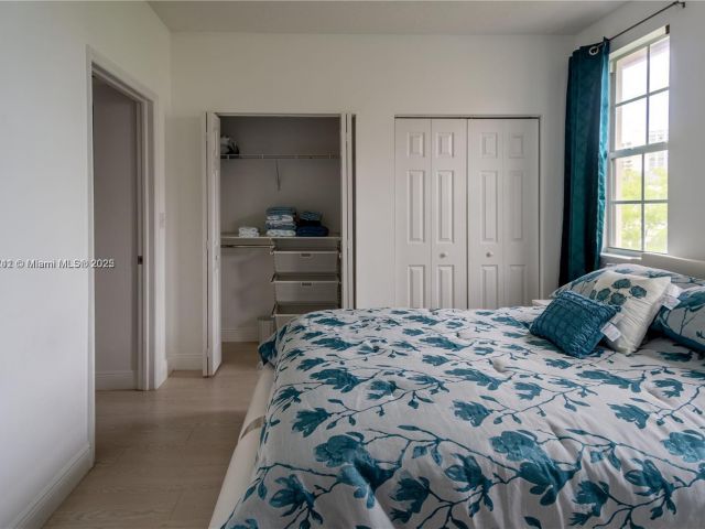 Дом в аренду по адресу 2069 S Ocean Dr TH16 - фото 6938984