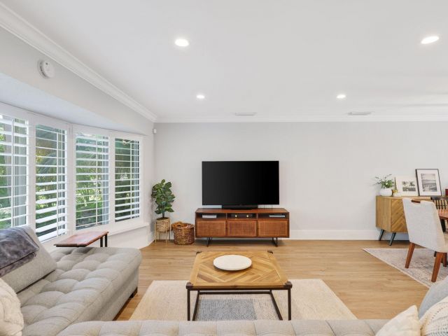 Продажа дома по адресу 926 SW 1st Street - фото 6535304