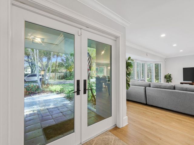 Продажа дома по адресу 926 SW 1st Street - фото 6535307