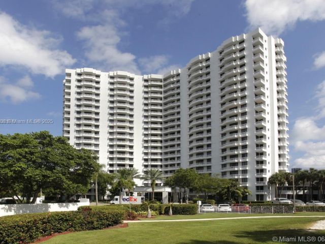 Продажа квартиры #1801 - фото 7435823