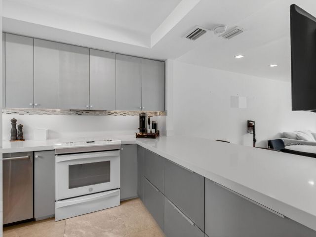 Дом в аренду по адресу 130 Andrews Avenue W 4 - фото 6532743