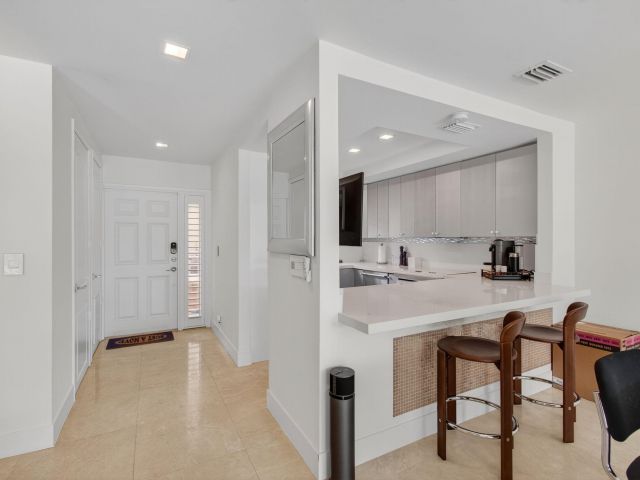 Дом в аренду по адресу 130 Andrews Avenue W 4 - фото 6532746