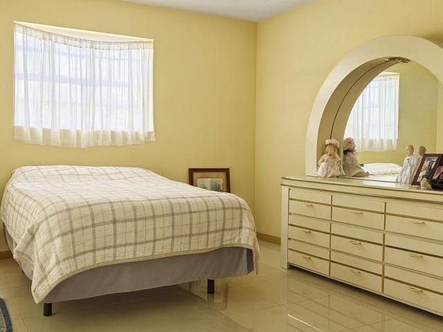 Дом в аренду по адресу 2533 Dolphin Drive - фото 6505531