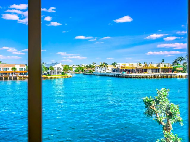 Дом в аренду по адресу 892 E Jeffery Street - фото 6535376