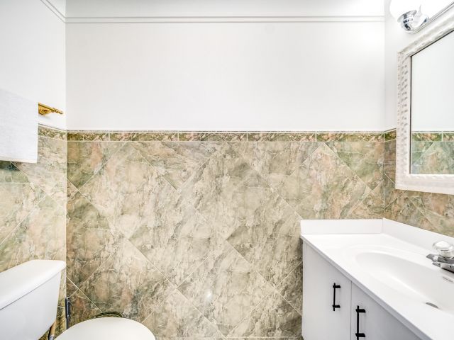 Дом в аренду по адресу 892 E Jeffery Street - фото 6535382