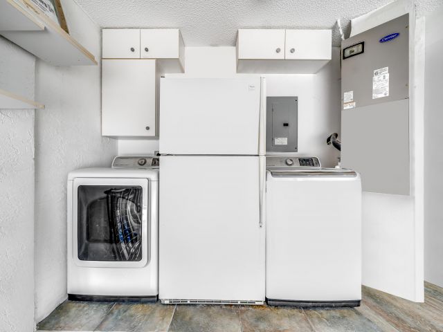 Дом в аренду по адресу 892 E Jeffery Street - фото 6535383