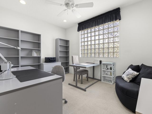 Продажа дома по адресу 10910 Grande Boulevard W - фото 6534155