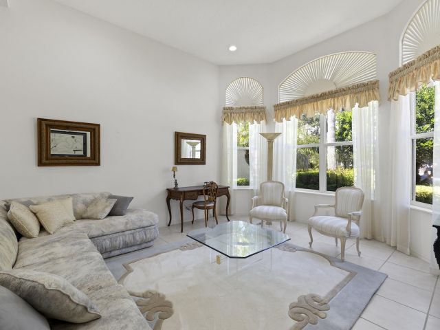 Продажа дома по адресу 10910 Grande Boulevard W - фото 6534170