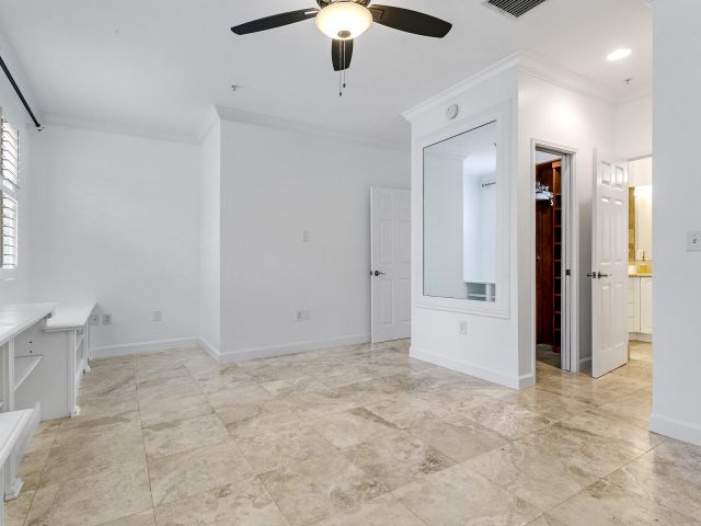 Дом в аренду по адресу 691 Hibiscus Street - фото 6506994