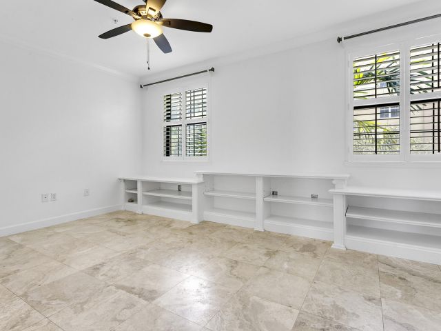 Дом в аренду по адресу 691 Hibiscus Street - фото 6506996