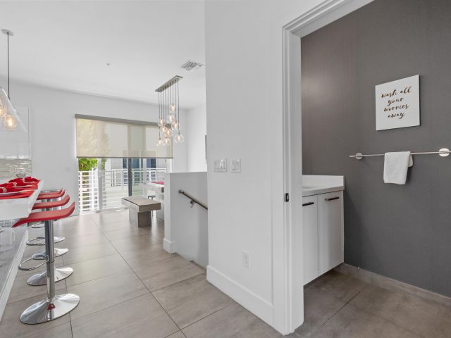 Дом в аренду по адресу 1367 N Ocean Boulevard - фото 6472159