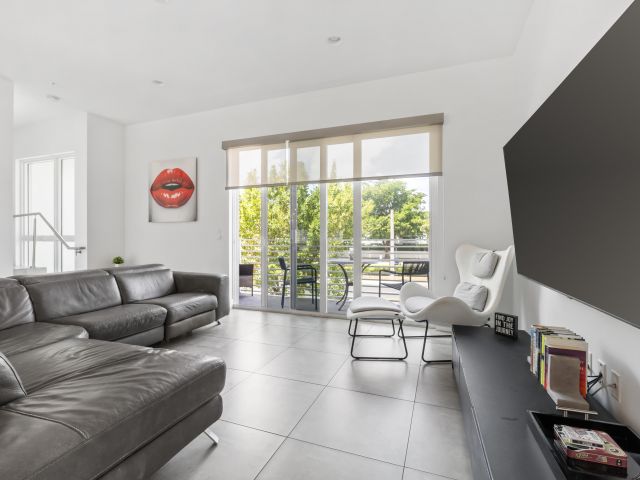 Дом в аренду по адресу 1367 N Ocean Boulevard - фото 6472162