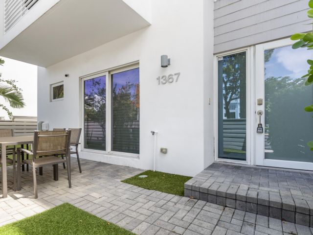 Дом в аренду по адресу 1367 N Ocean Boulevard - фото 6472168