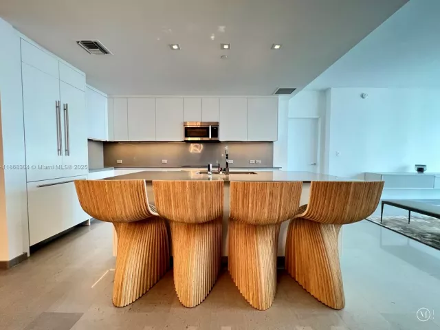 Квартира в аренду номер1003 - фото 6472095