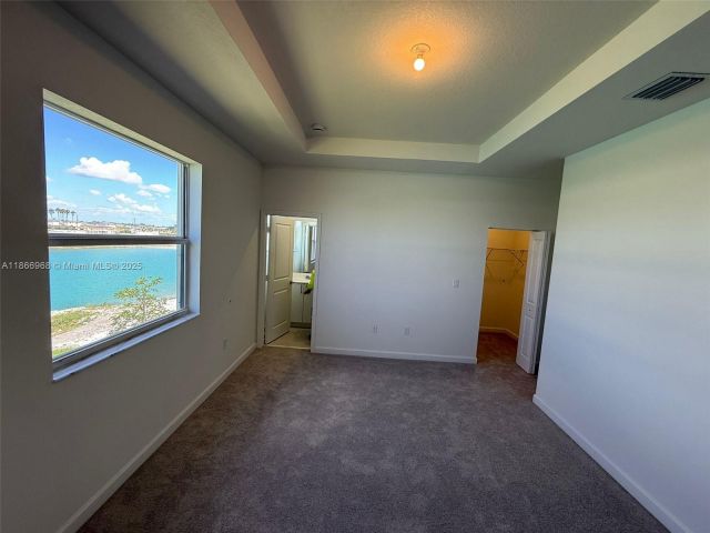 Дом в аренду по адресу 2794 SE 26th Ave 2794 - фото 7441694