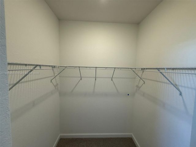 Дом в аренду по адресу 2794 SE 26th Ave 2794 - фото 7441697