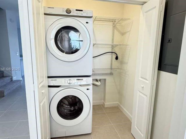 Дом в аренду по адресу 2794 SE 26th Ave 2794 - фото 7441704