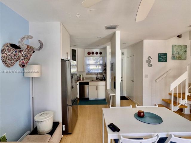 Дом в аренду по адресу 798 Crandon Blvd 44-B - фото 7452120