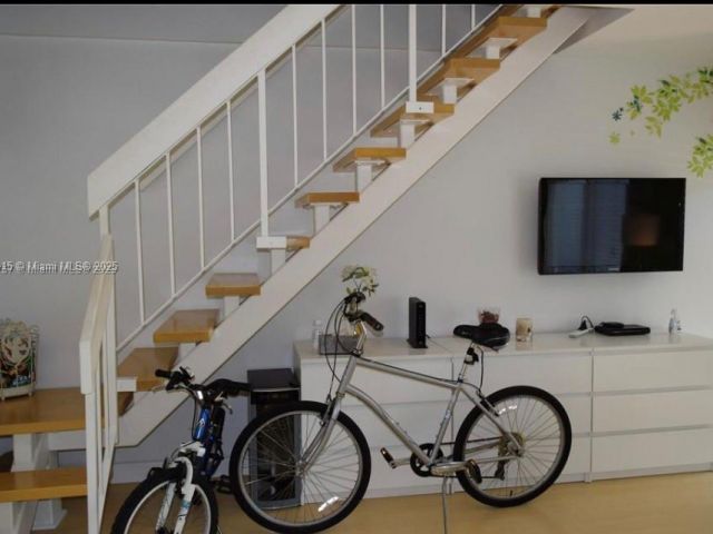 Дом в аренду по адресу 798 Crandon Blvd 44-B - фото 7452121