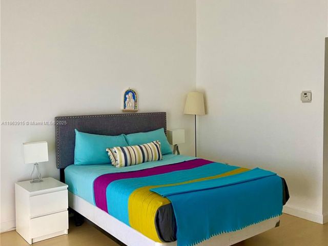 Дом в аренду по адресу 798 Crandon Blvd 44-B - фото 7452122