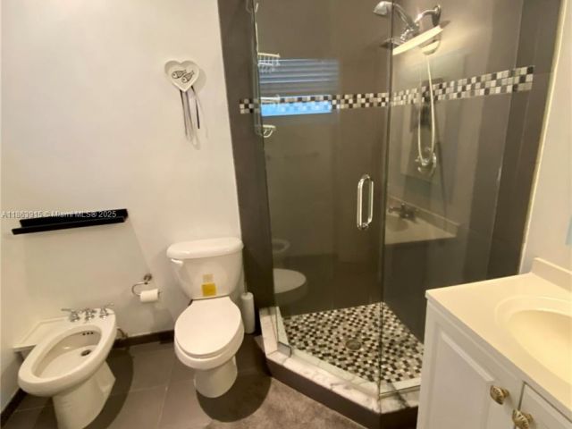 Дом в аренду по адресу 798 Crandon Blvd 44-B - фото 7452124