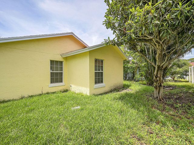 Дом в аренду по адресу 901 10th Street - фото 6507017