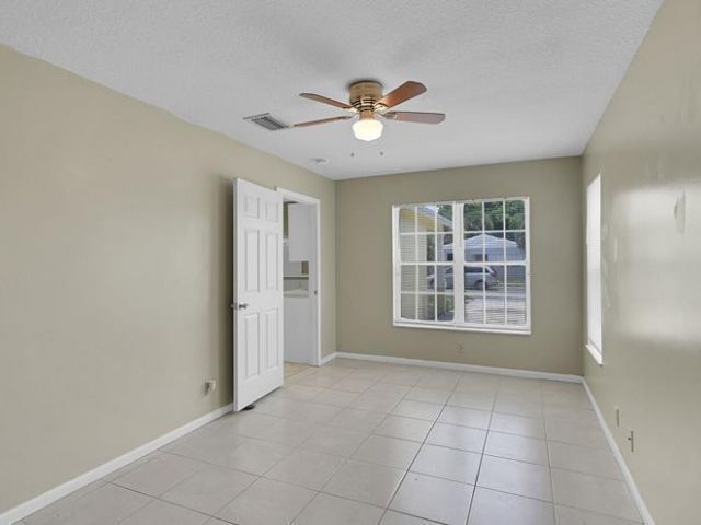 Дом в аренду по адресу 901 10th Street - фото 6507019