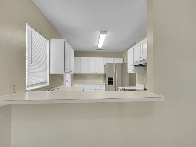 Дом в аренду по адресу 901 10th Street - фото 6507027