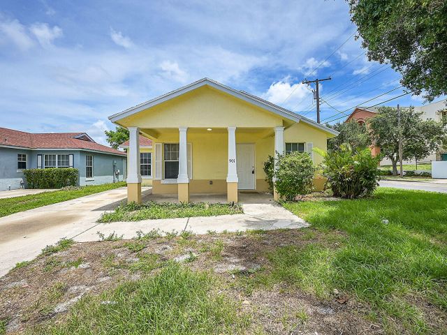 Дом в аренду по адресу 901 10th Street - фото 6507030