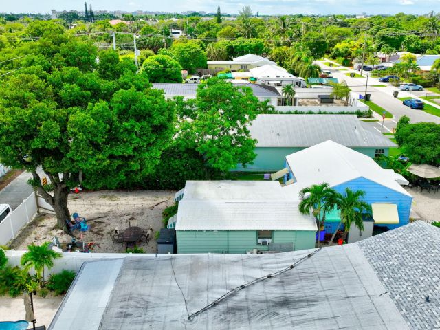 Продажа дома по адресу 629 SE 4th Avenue - фото 6532820