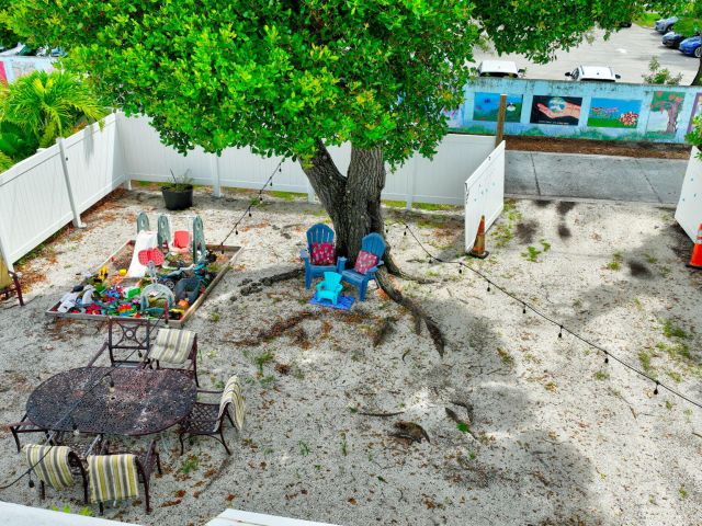 Продажа дома по адресу 629 SE 4th Avenue - фото 6532821