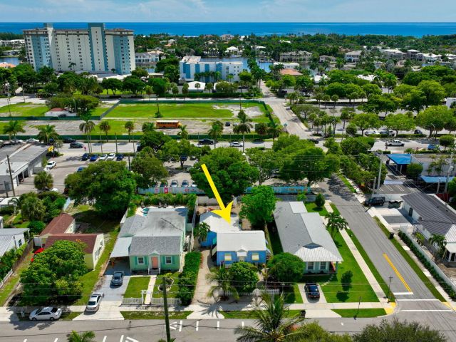 Продажа дома по адресу 629 SE 4th Avenue - фото 6532822