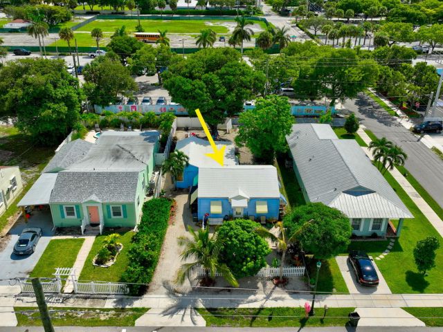 Продажа дома по адресу 629 SE 4th Avenue - фото 6532823