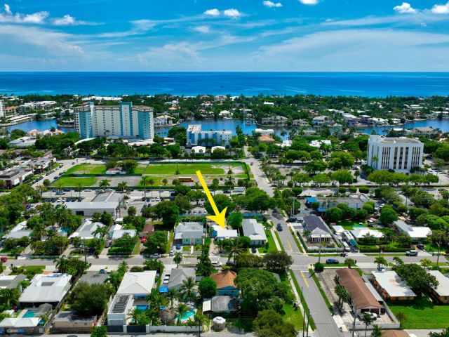 Продажа дома по адресу 629 SE 4th Avenue - фото 6532827