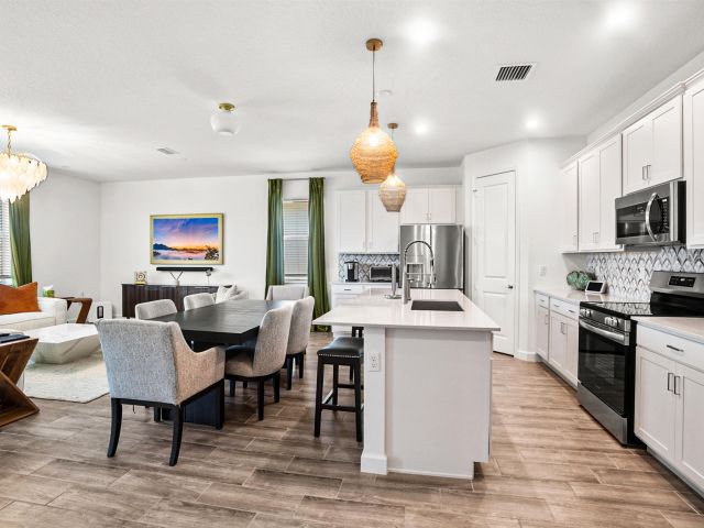 Дом в аренду по адресу 13421 Brotherhood Way - фото 6505548