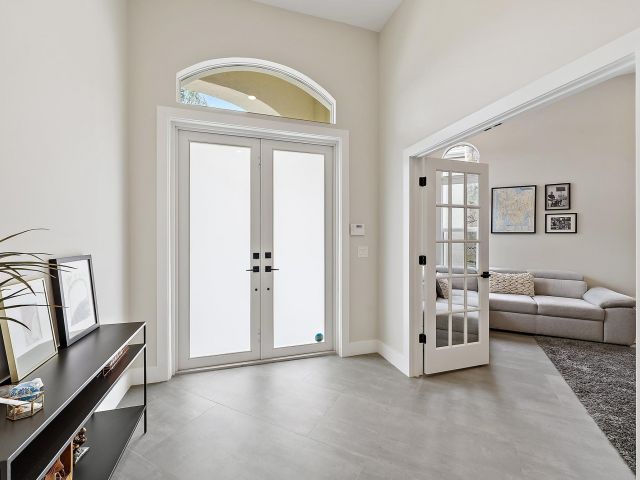 Продажа дома по адресу 8630 Falcon Green Drive - фото 6536106