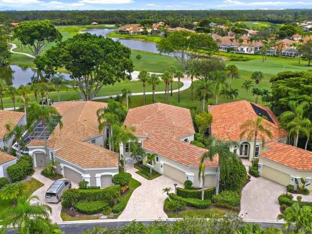 Продажа дома по адресу 8630 Falcon Green Drive - фото 6536111