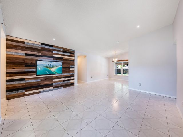 Продажа дома по адресу 5340 SW 115th Avenue - фото 6493433