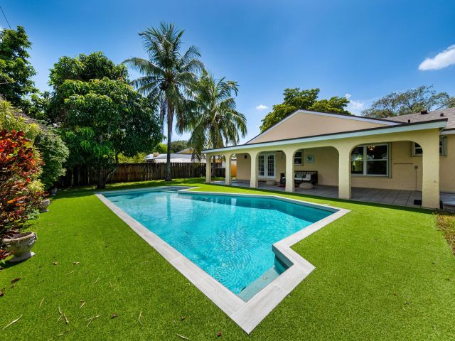 Продажа дома по адресу 5340 SW 115th Avenue - фото 6493439