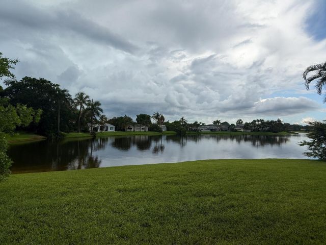 Продажа дома по адресу 182 SW 164th Avenue - фото 6491076