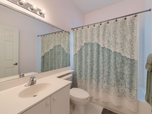 Продажа дома по адресу 182 SW 164th Avenue - фото 6491082