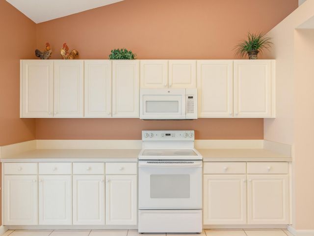 Продажа дома по адресу 182 SW 164th Avenue - фото 6491088