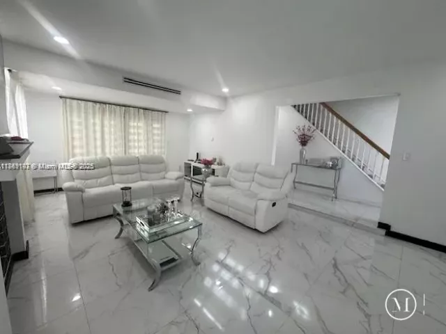 Дом в аренду по адресу 17790 SW 110th Ct 0 - фото 6476756