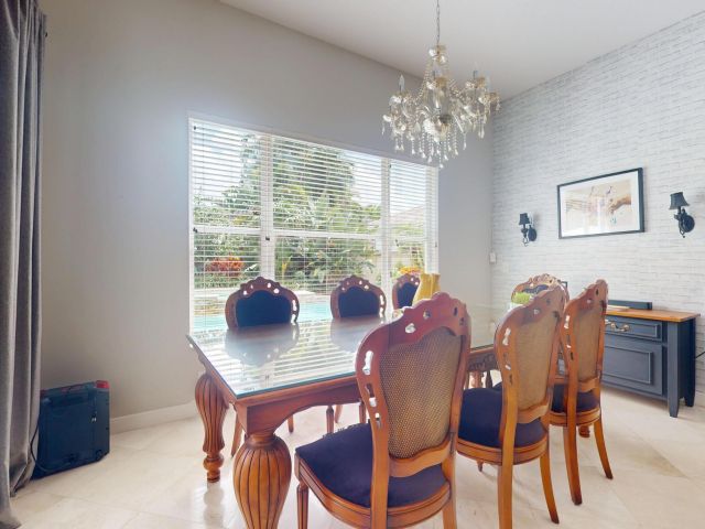 Дом в аренду по адресу 2355 NW 49th Lane - фото 6507660