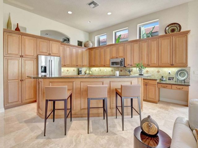 Продажа дома по адресу 7741 Montecito Place - фото 6505413